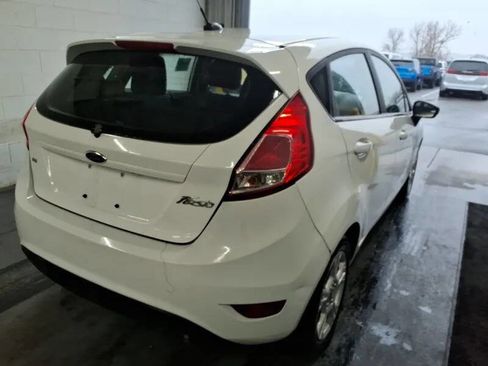 Used 2015 Ford Fiesta SE image 5