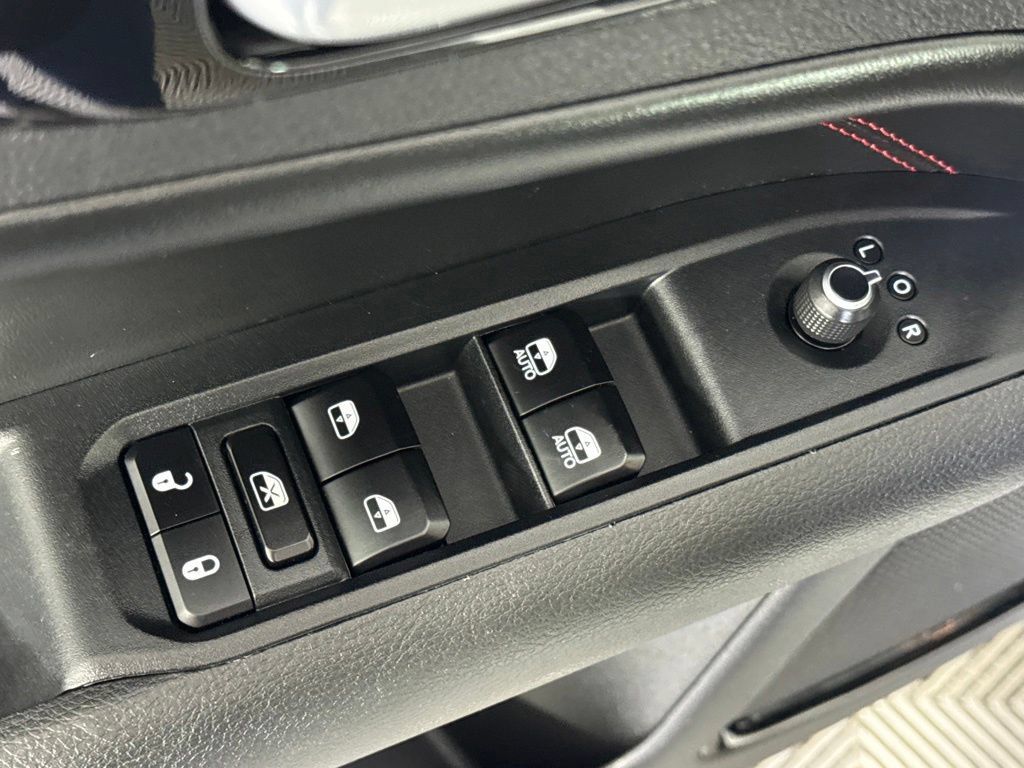 Certified 2025 Jeep Compass Trailhawk AWD/4WD image 34