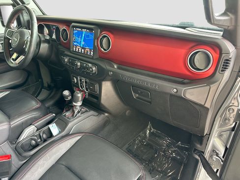 Used 2019 Jeep Wrangler Unlimited Rubicon AWD/4WD image 28