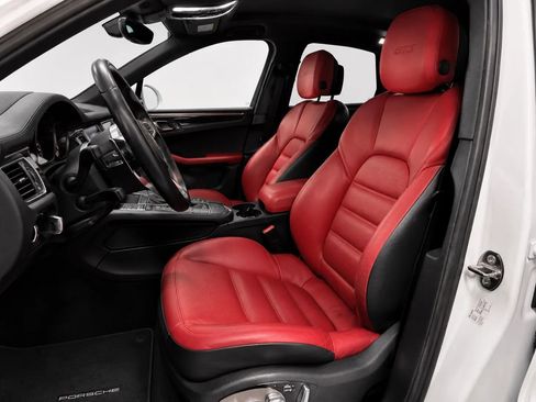 Used 2017 Porsche Macan GTS AWD/4WD image 9