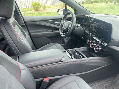 Used 2025 Chevrolet Blazer EV RS AWD/4WD image 26