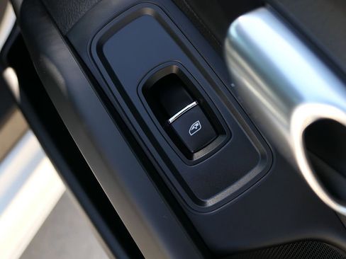 Used 2024 Porsche 718 Boxster RWD image 23