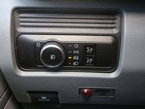 New 2025 Ford F450 XL w/ XL Chrome Package image 29