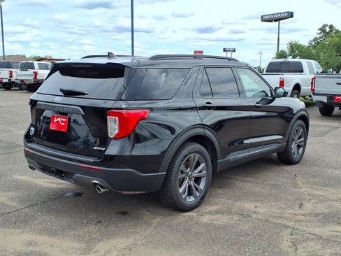 Certified 2023 Ford Explorer XLT w/ Equipment Group 202A AWD/4WD image 6