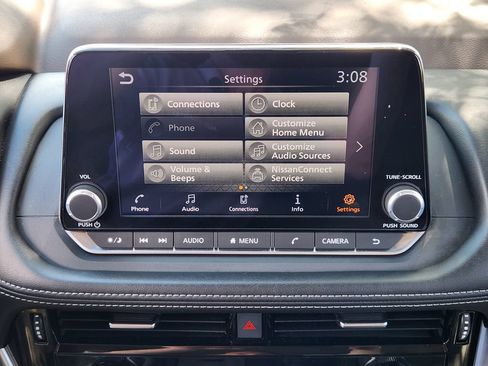 Used 2021 Nissan Rogue SV FWD image 11