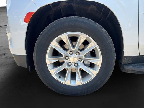 Used 2023 Chevrolet Tahoe Premier AWD/4WD image 13