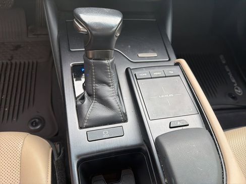 Used 2021 Lexus ES 350 w/ Accessory Package image 22