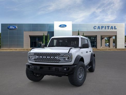 New 2025 Ford Bronco Badlands w/ Sasquatch Package AWD/4WD image 2