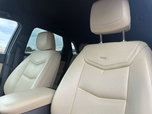Used 2017 Cadillac XT5 FWD image 11