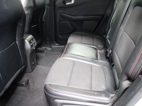 Used 2024 Ford Escape ST-Line image 16