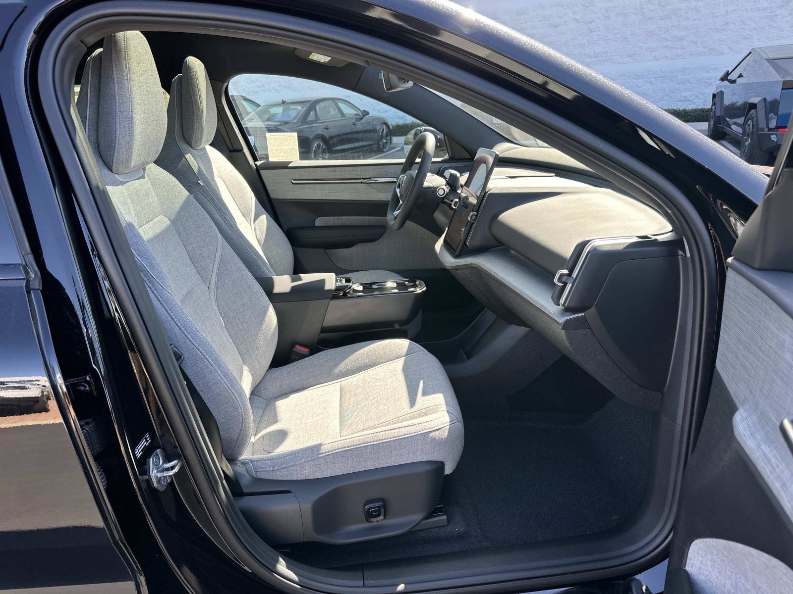New 2026 Volvo EX30 Ultra AWD/4WD image 20