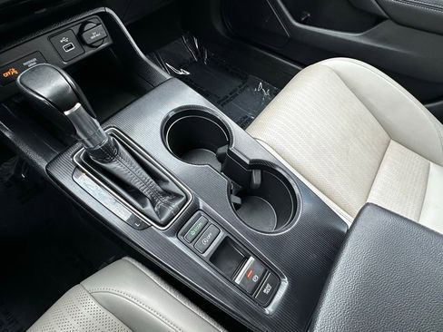 Certified 2024 Honda Civic EX-L image 28