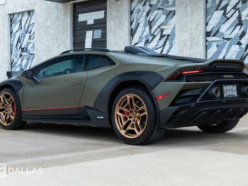 Used 2024 Lamborghini Huracan Sterrato AWD/4WD image 10
