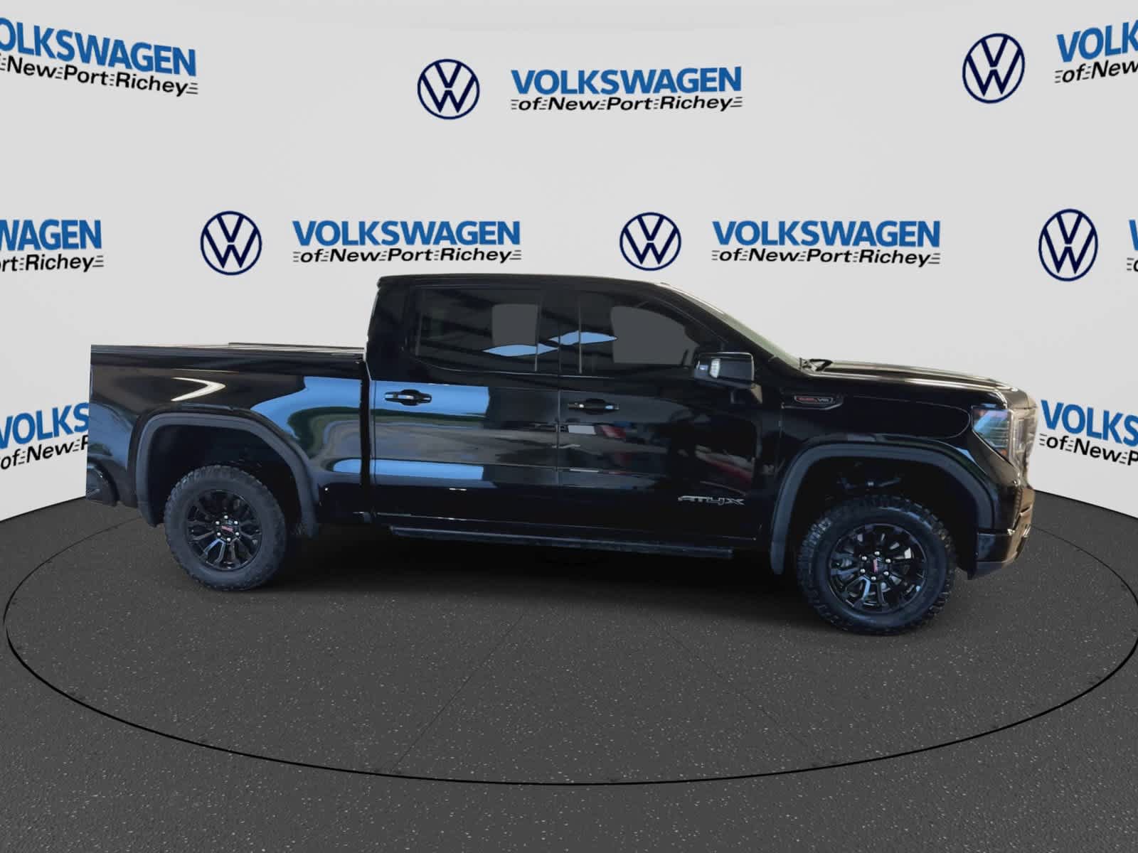 Used 2023 GMC Sierra 1500 AT4X AWD/4WD image 9