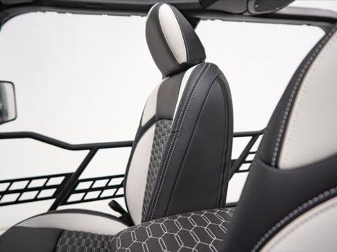 Used 2026 Jeep Gladiator Sport image 13