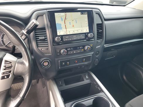 Certified 2022 Nissan Titan SV w/ SV Convenience Package image 20