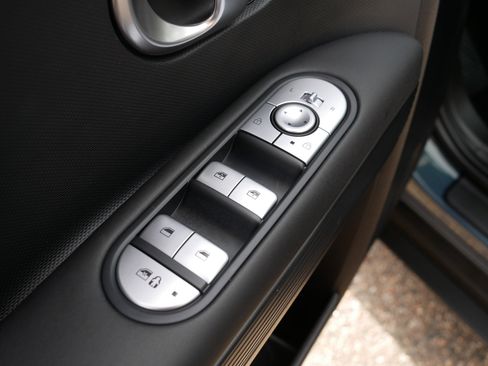 Used 2024 Hyundai Ioniq 5 SEL image 19