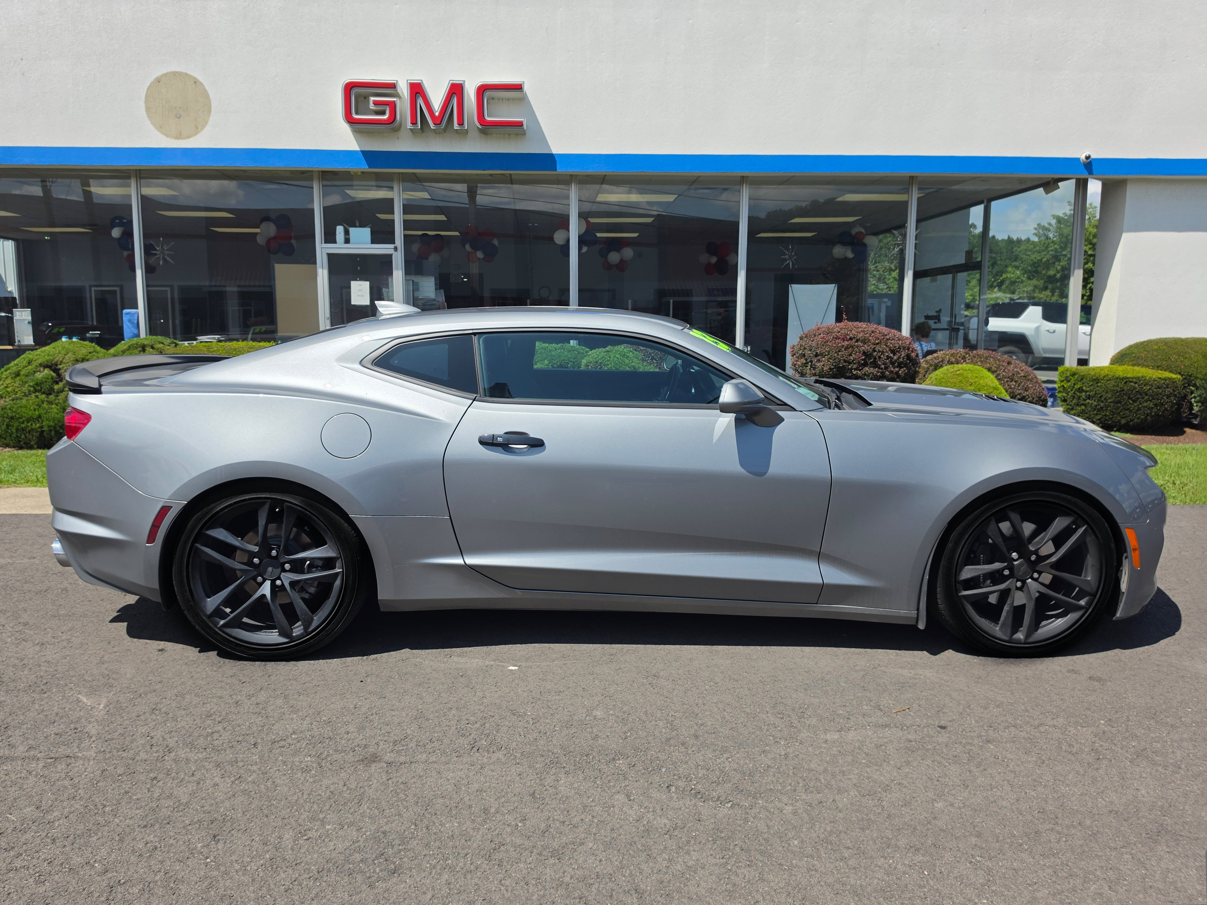 Used 2023 Chevrolet Camaro LT RWD image 2