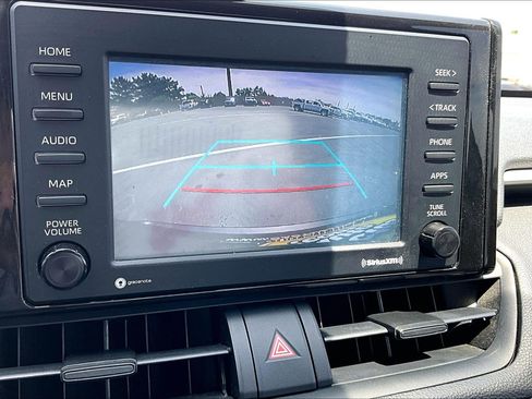 Used 2021 Toyota RAV4 XLE FWD image 21