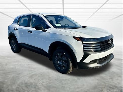 New 2026 Nissan Kicks S FWD image 3