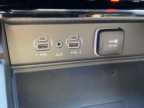 New 2025 Jeep Grand Cherokee Laredo X w/ Luxury Tech Group I image 4