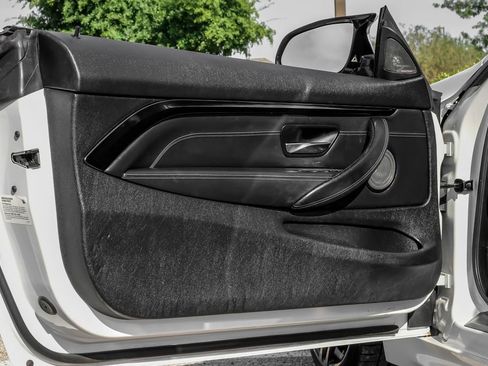 Used 2018 BMW M4 Convertible RWD image 49
