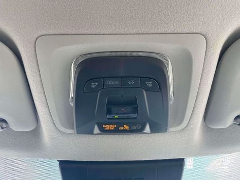 Used 2024 Toyota Corolla Cross L AWD/4WD image 33