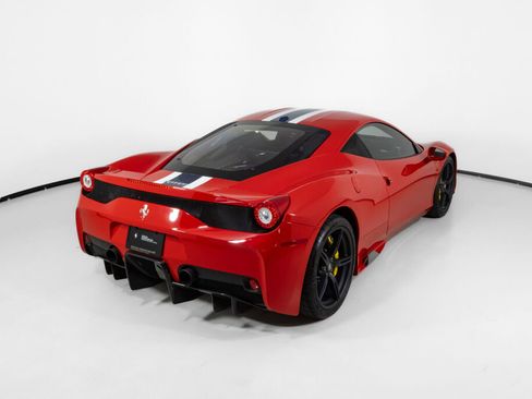 Used 2015 Ferrari 458 Speciale Coupe RWD image 9