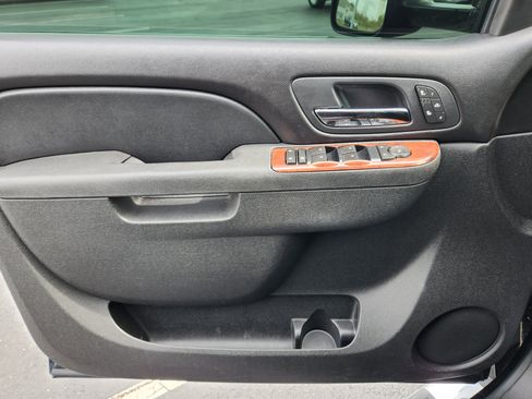 Used 2011 Chevrolet Silverado 2500 LTZ w/ LTZ Plus Package image 21