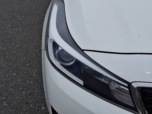 Used 2017 Kia Forte LX FWD image 9
