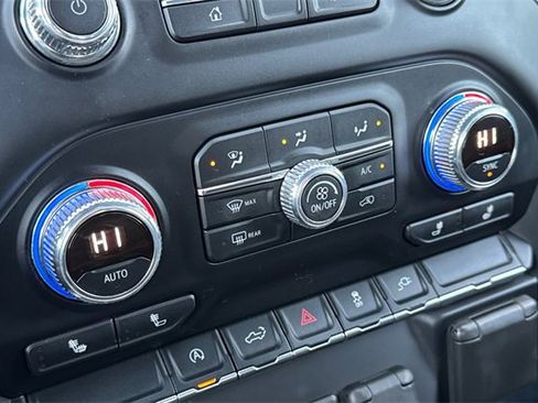 Used 2020 GMC Sierra 1500 SLE w/ SLE Value Package image 28