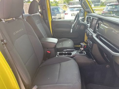 Used 2023 Jeep Wrangler Sahara w/ Cold Weather Group image 14