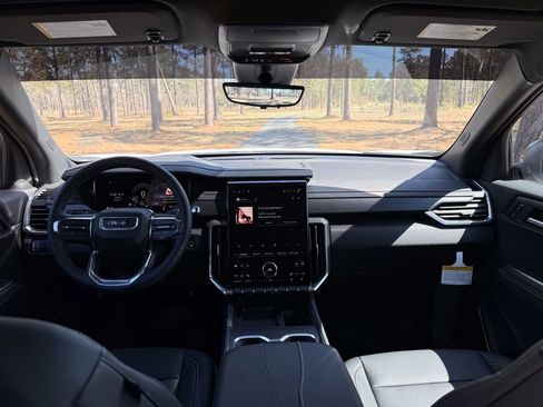 New 2026 GMC Acadia Elevation w/ Elevation Premium Package FWD image 17
