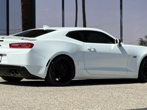 Used 2016 Chevrolet Camaro SS RWD image 12