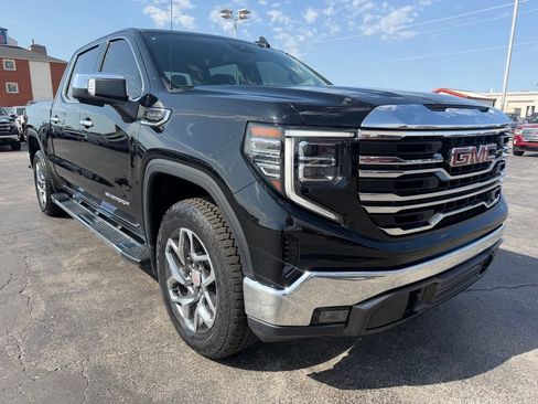 Used 2023 GMC Sierra 1500 SLT w/ SLT Premium Package AWD/4WD image 5