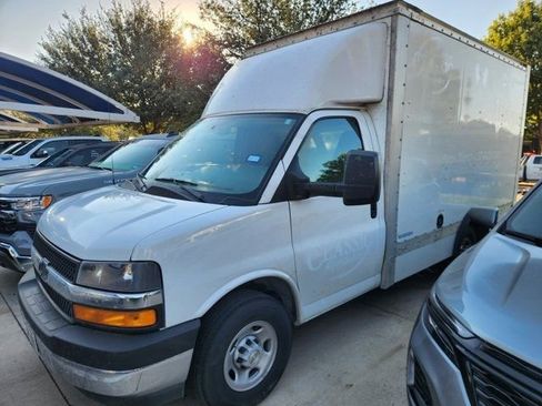 Used 2025 Chevrolet Express 3500 w/ Power Convenience Package image 3