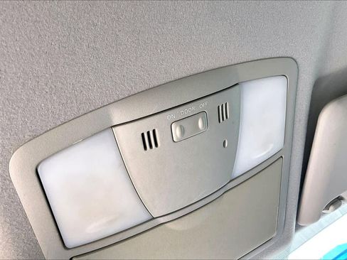 Used 2013 Nissan Rogue S image 31