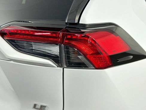Used 2020 Toyota RAV4 LE FWD image 30