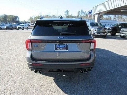 New 2026 Ford Explorer ST RWD image 4