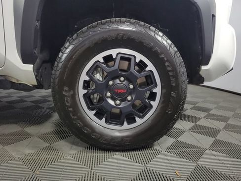 Used 2024 Toyota Tacoma TRD Off-Road w/ TRD Off Road Upgrade Package AWD/4WD image 12