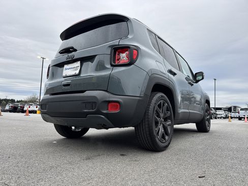 Used 2018 Jeep Renegade Altitude image 10