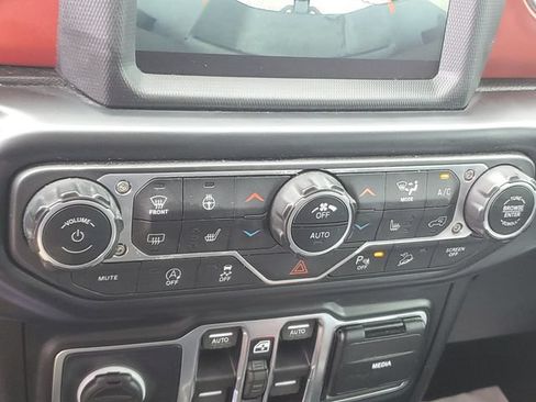 Used 2019 Jeep Wrangler Unlimited Rubicon AWD/4WD image 26