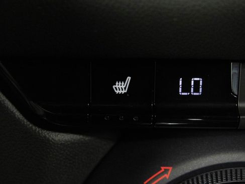 Certified 2023 Chevrolet Blazer LT w/ Convenience Package image 21