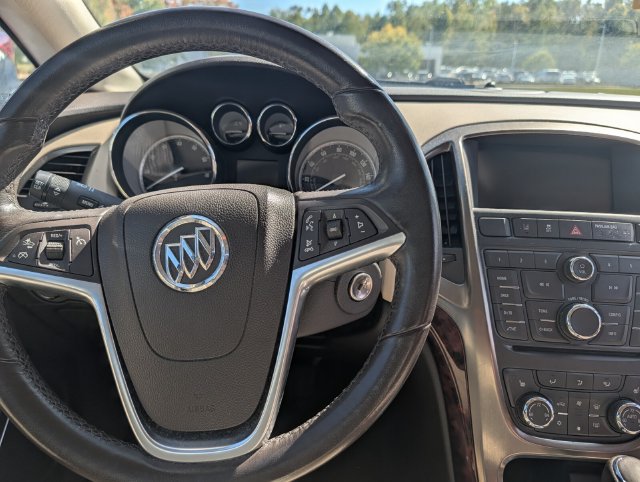 Used 2014 Buick Verano Convenience FWD image 11