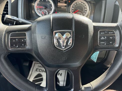 Used 2018 RAM 1500 Express AWD/4WD image 21