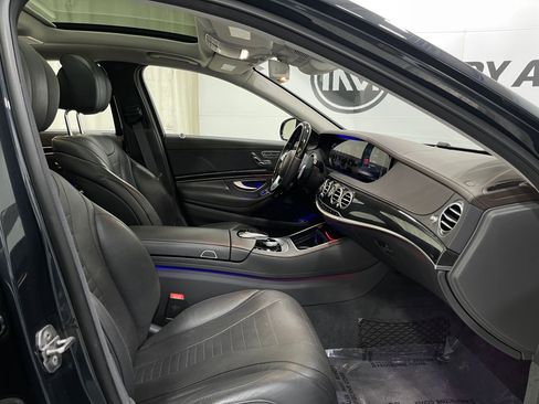 Used 2020 Mercedes-Benz S 560 4MATIC Sedan image 33