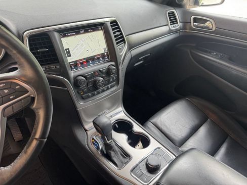 Used 2018 Jeep Grand Cherokee Limited AWD/4WD image 21