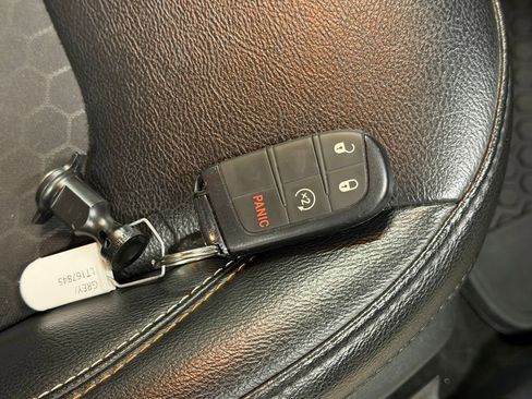 Used 2020 Jeep Compass Latitude w/ Cold Weather Group image 21