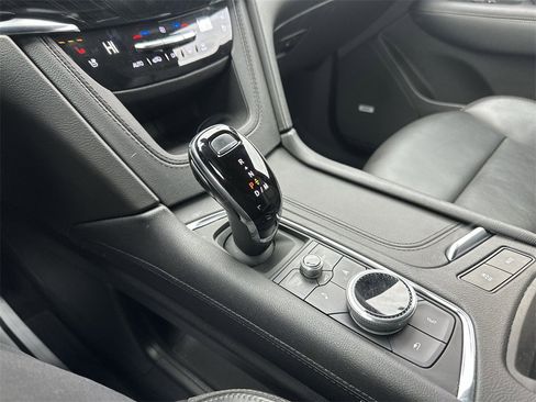 Used 2023 Cadillac XT6 Premium Luxury image 19