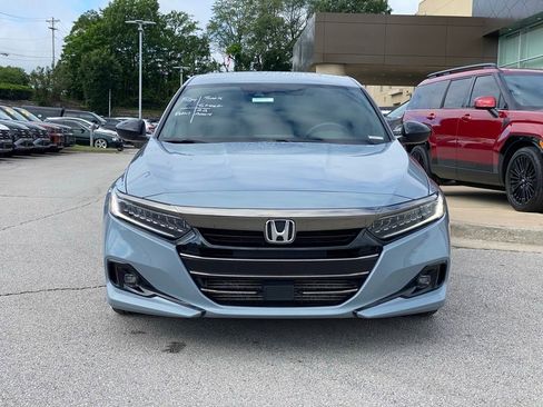 Used 2022 Honda Accord Sport image 2
